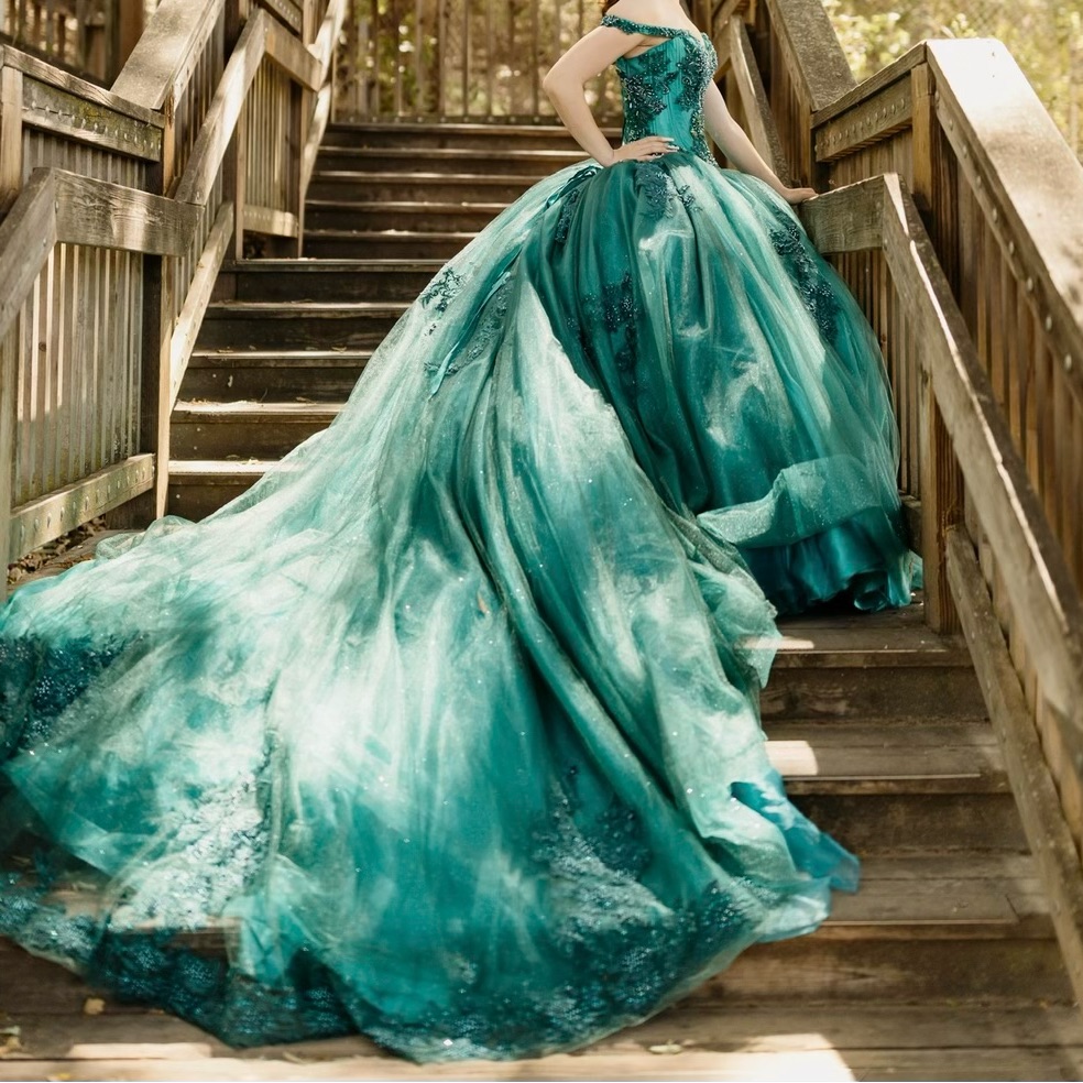 green emerald velvet dress M2K VOL IX – Moda 2000 LLC main image 0